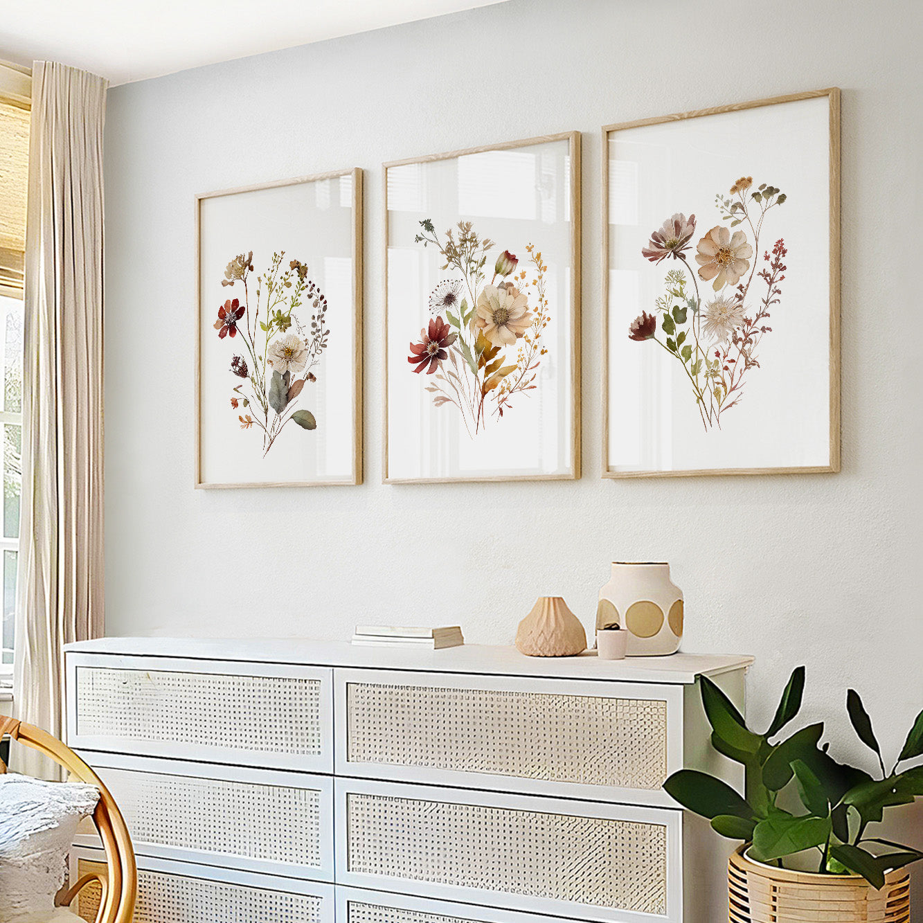 Neutral floral artwork featuring elegant meadow flowers
