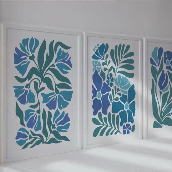 Vintage style floral set of 3 print. Minimal botanical mid century gallery wall set